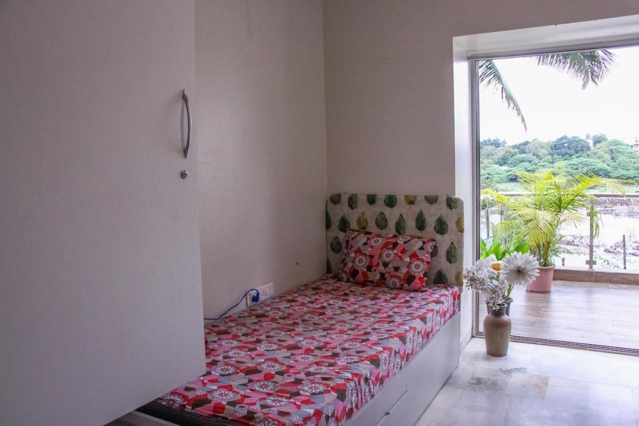Urban Nomads Pune Riverside Colive Cowork Hostel Ngoại thất bức ảnh
